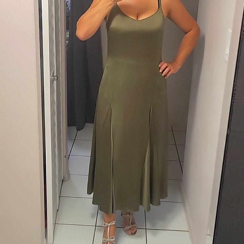 Vince   olive trendy color sleep dress